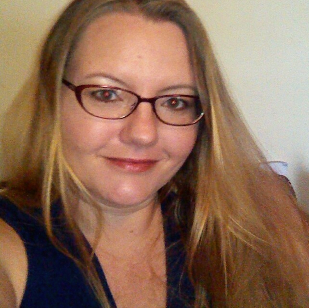 Meet your Posher, Nickie